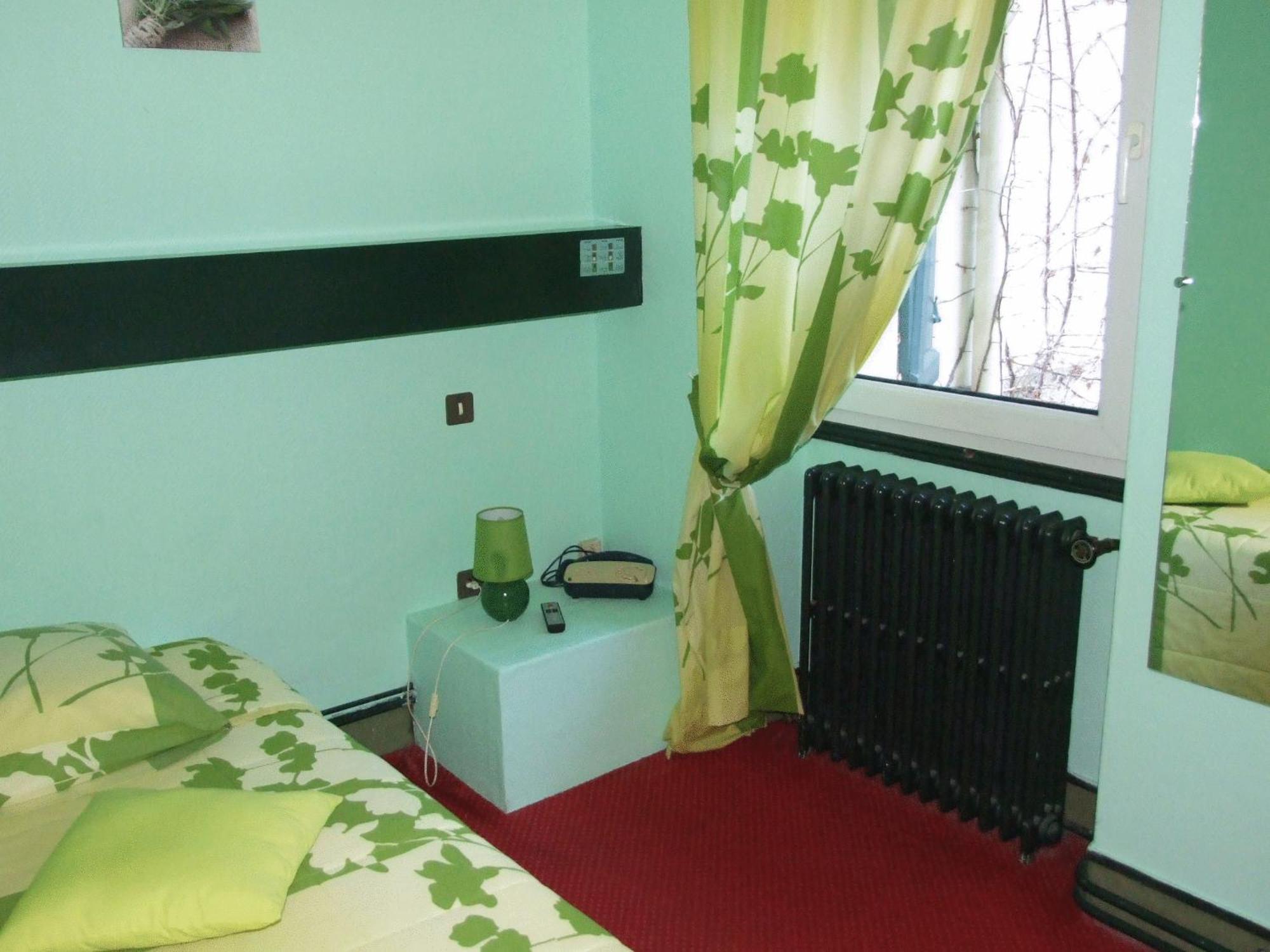 Hotel Du Val D'Aure Cadéac Екстериор снимка