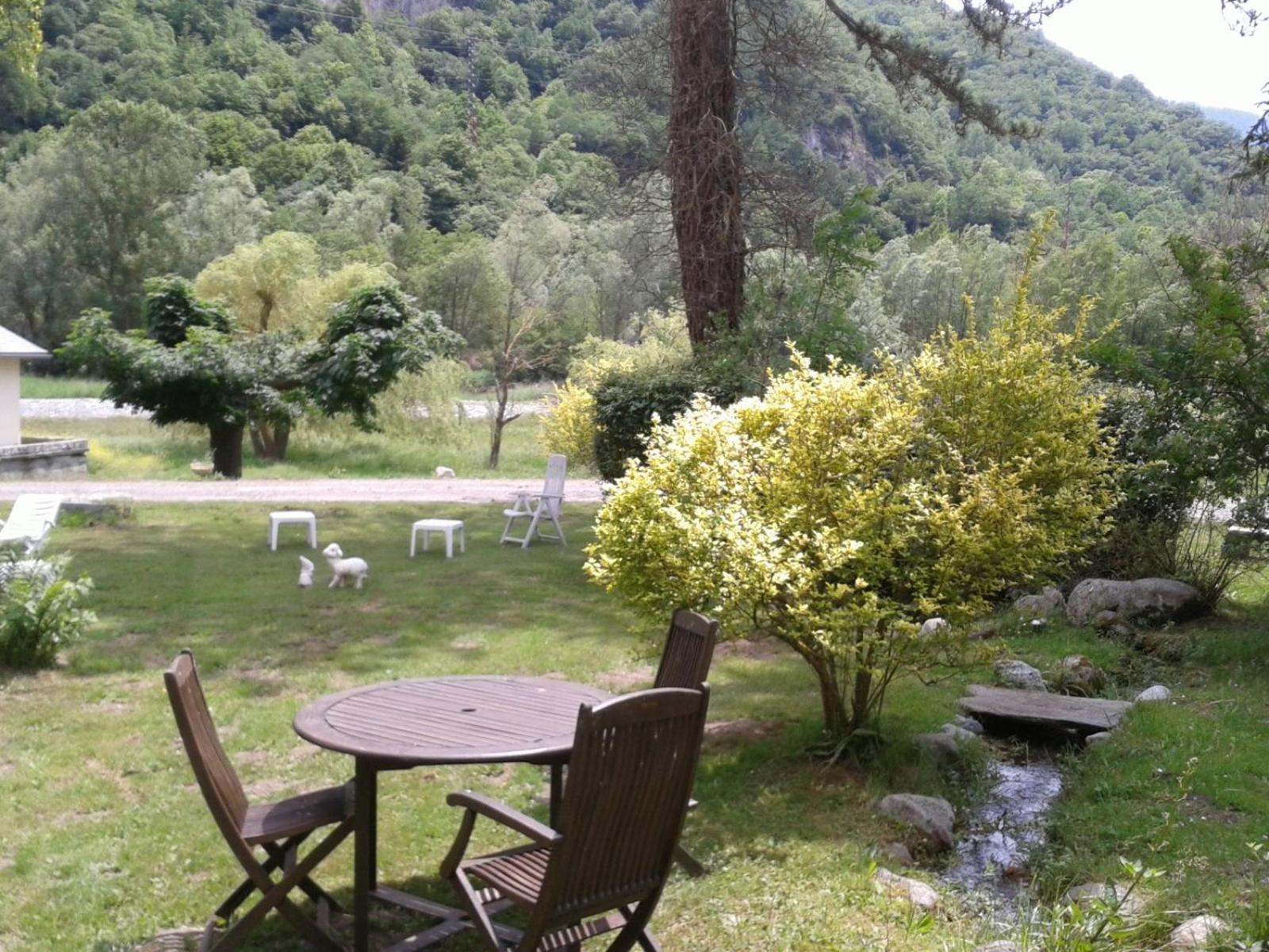 Hotel Du Val D'Aure Cadéac Екстериор снимка