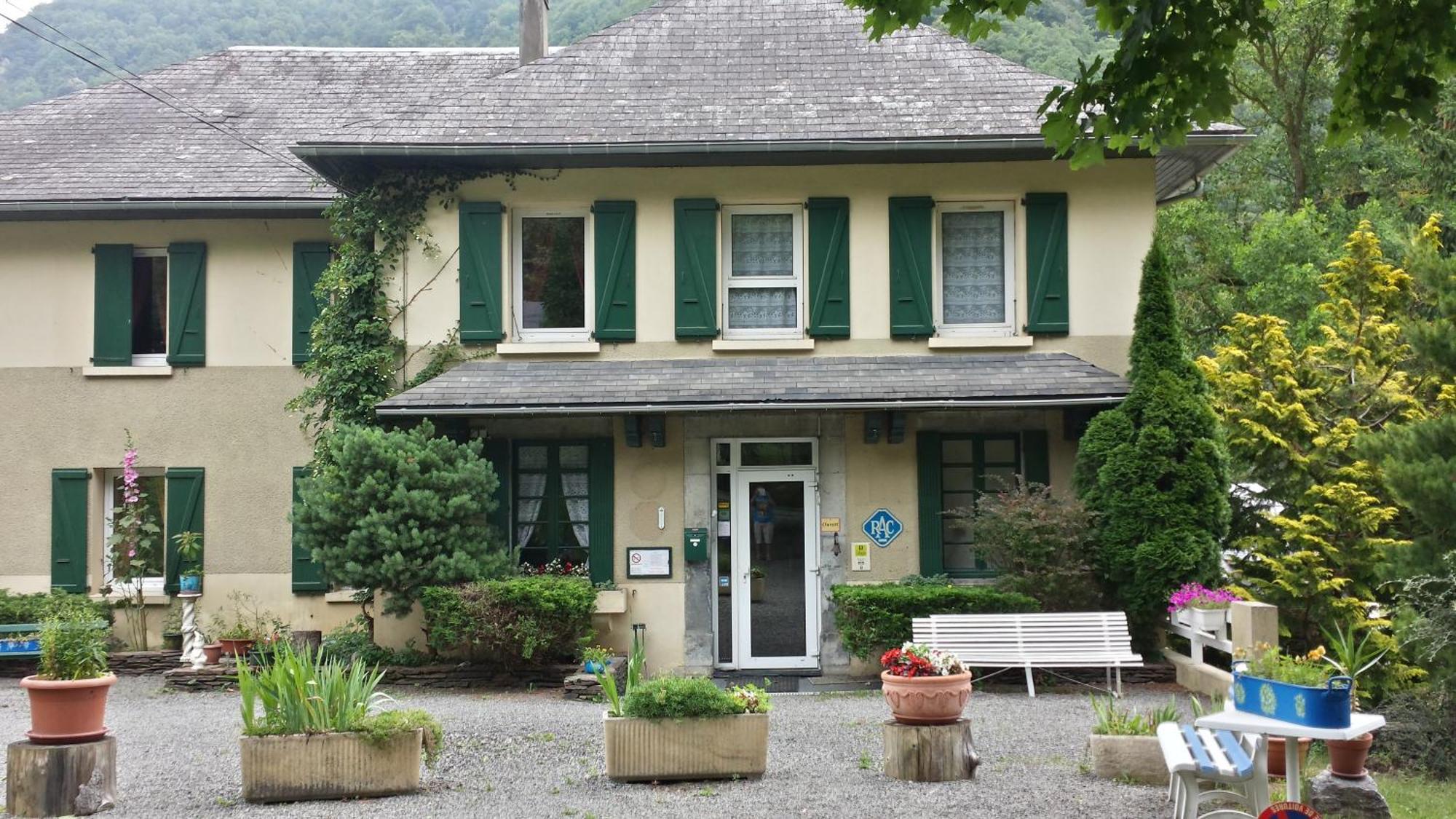 Hotel Du Val D'Aure Cadéac Екстериор снимка