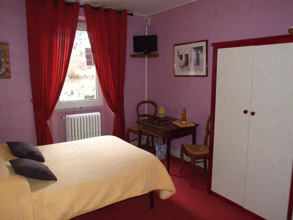 Hotel Du Val D'Aure Cadéac Стая снимка