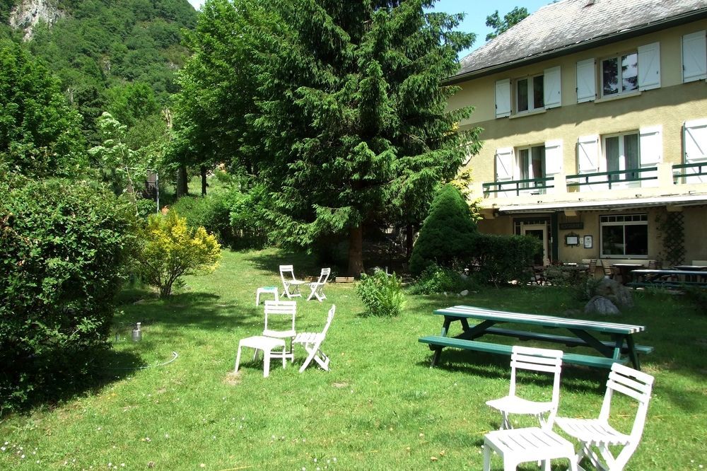Hotel Du Val D'Aure Cadéac Екстериор снимка
