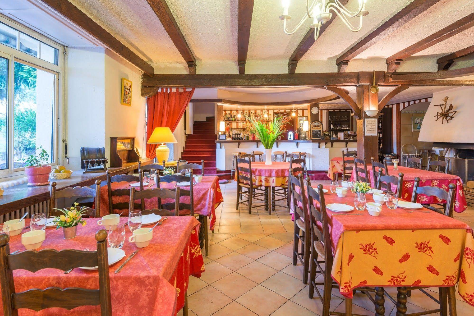 Hotel Du Val D'Aure Cadéac Екстериор снимка