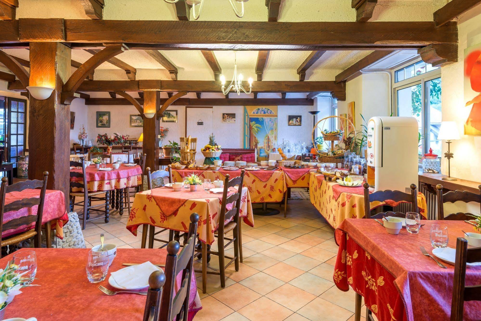 Hotel Du Val D'Aure Cadéac Екстериор снимка